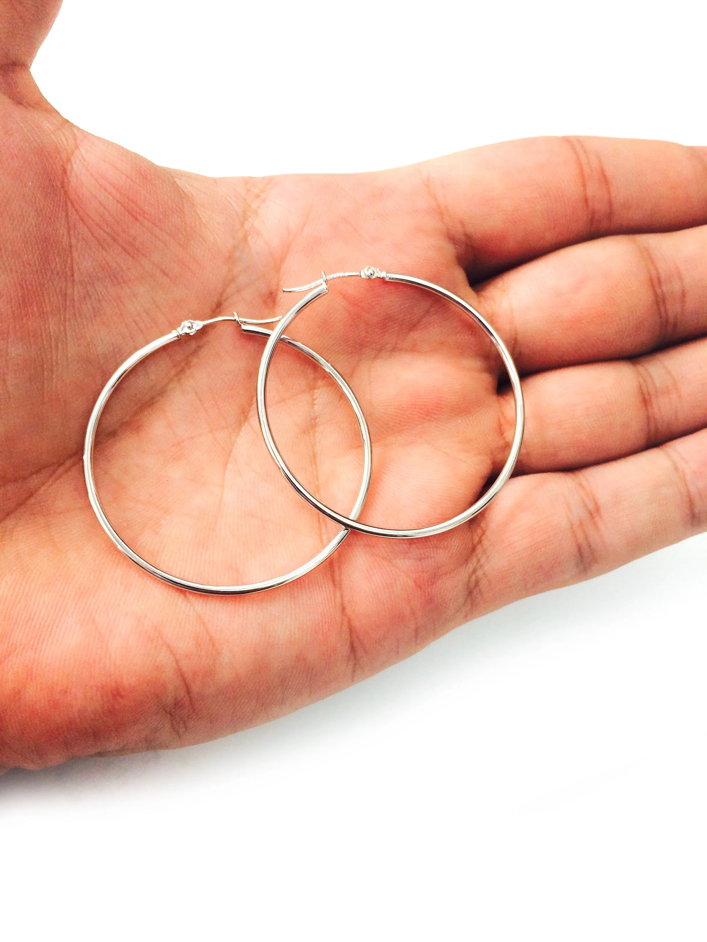 10k White Gold 1.5mm Shiny Round Tube Hoop Earrings