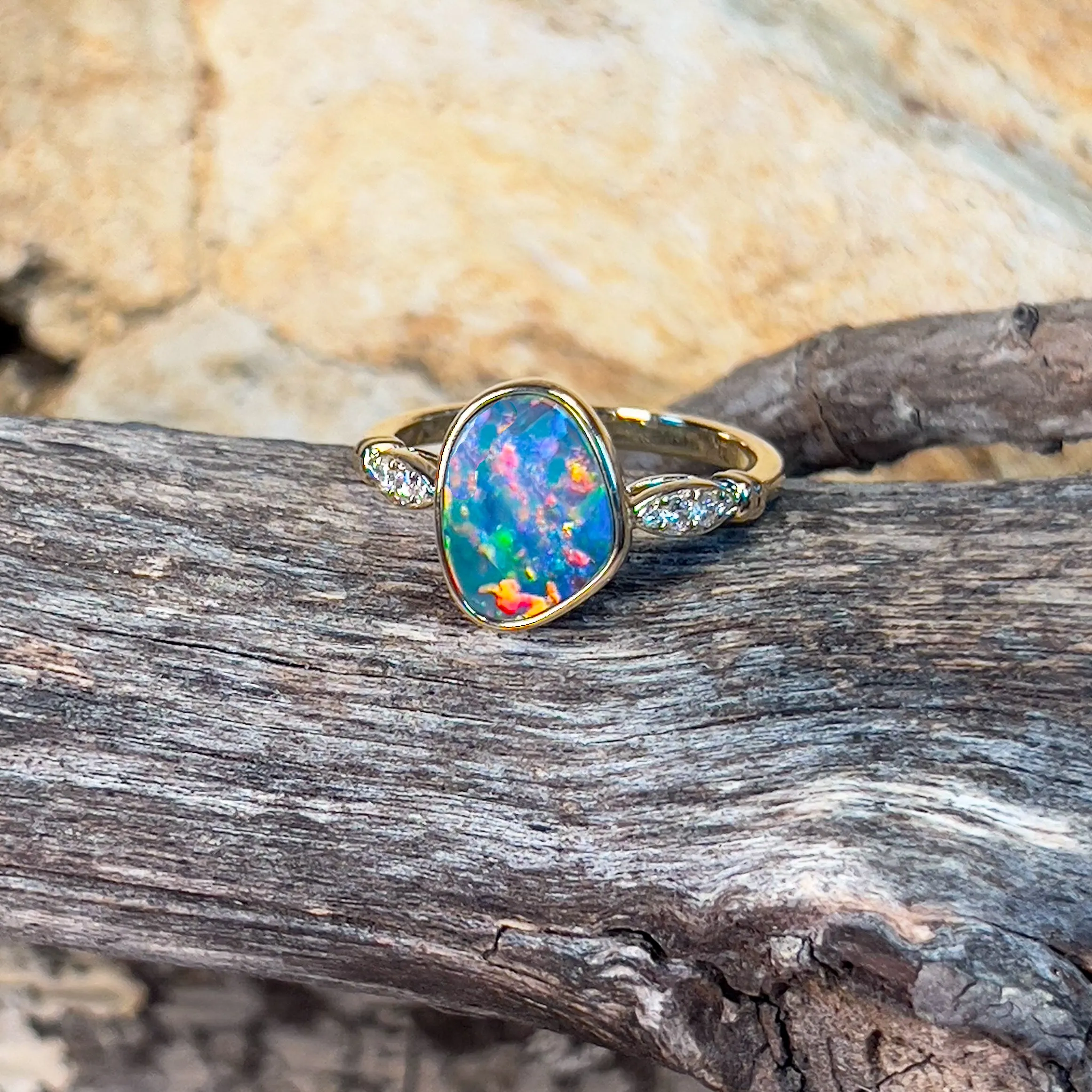 14kt Yellow Gold Opal doublet 1.71ct and diamond ring