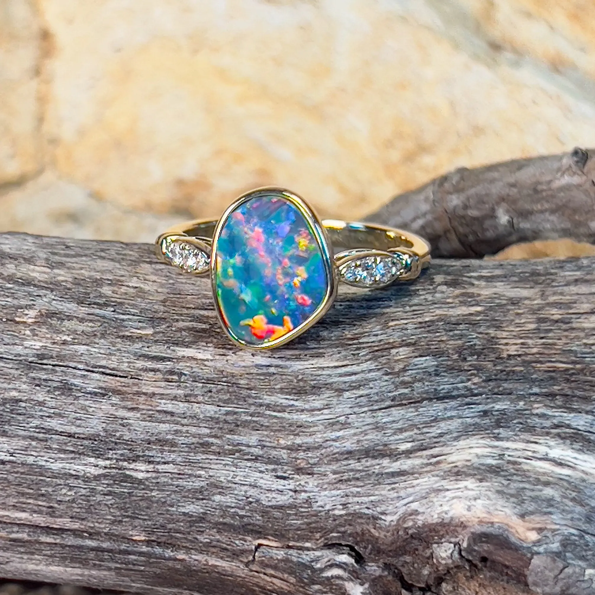 14kt Yellow Gold Opal doublet 1.71ct and diamond ring