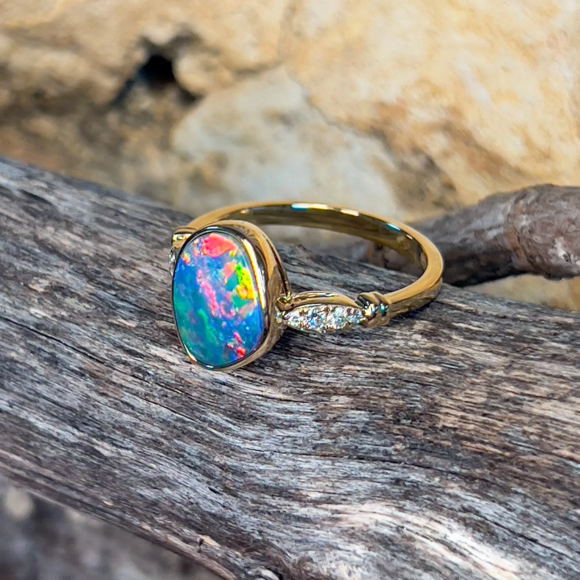 14kt Yellow Gold Opal doublet 1.71ct and diamond ring