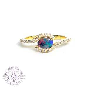 18kt Yellow Gold Black Opal 0.26ct and Diamond cross over ring