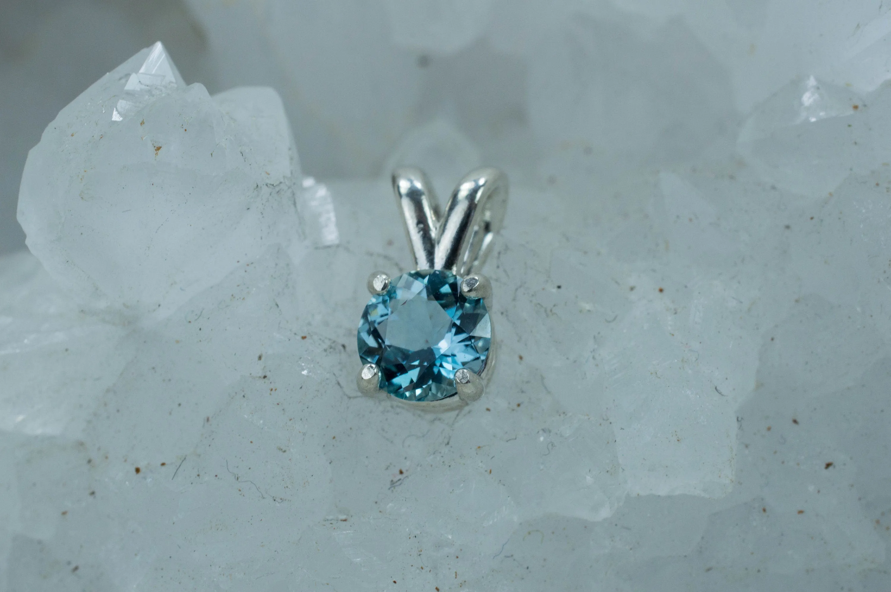 Aquamarine Pendant; Genuine Untreated Mozambique Aquamarine