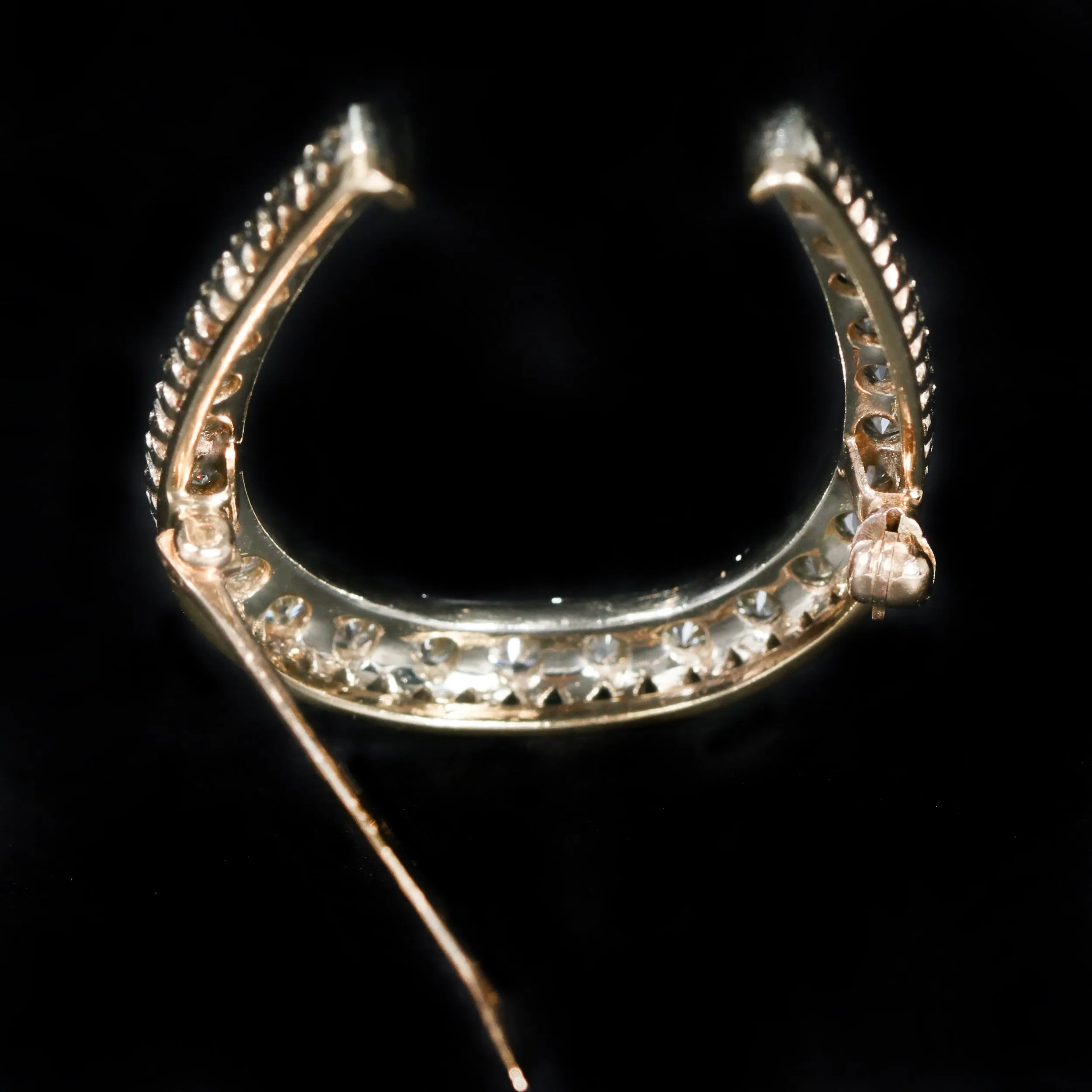 Art Deco 2.50 CTW Old European Cut Diamond Horseshoe Brooch