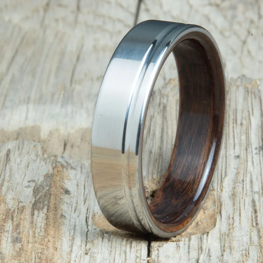 Bentwood Rosewood ring with 6mm polished offset groove titanium