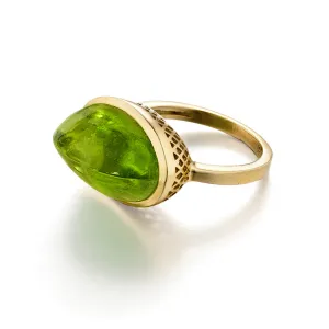 CABOCHON PERIDOT RING