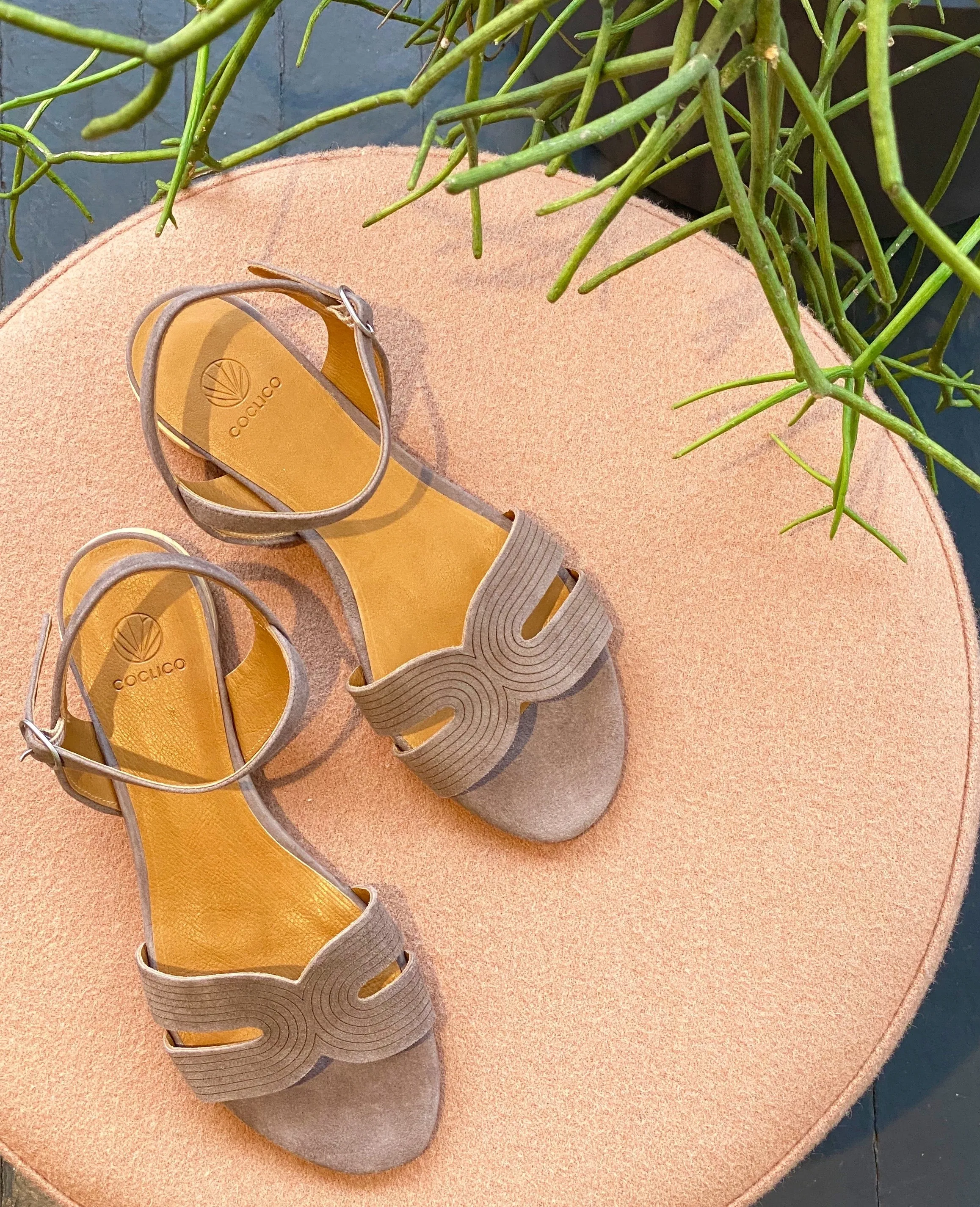 Crown Sandal