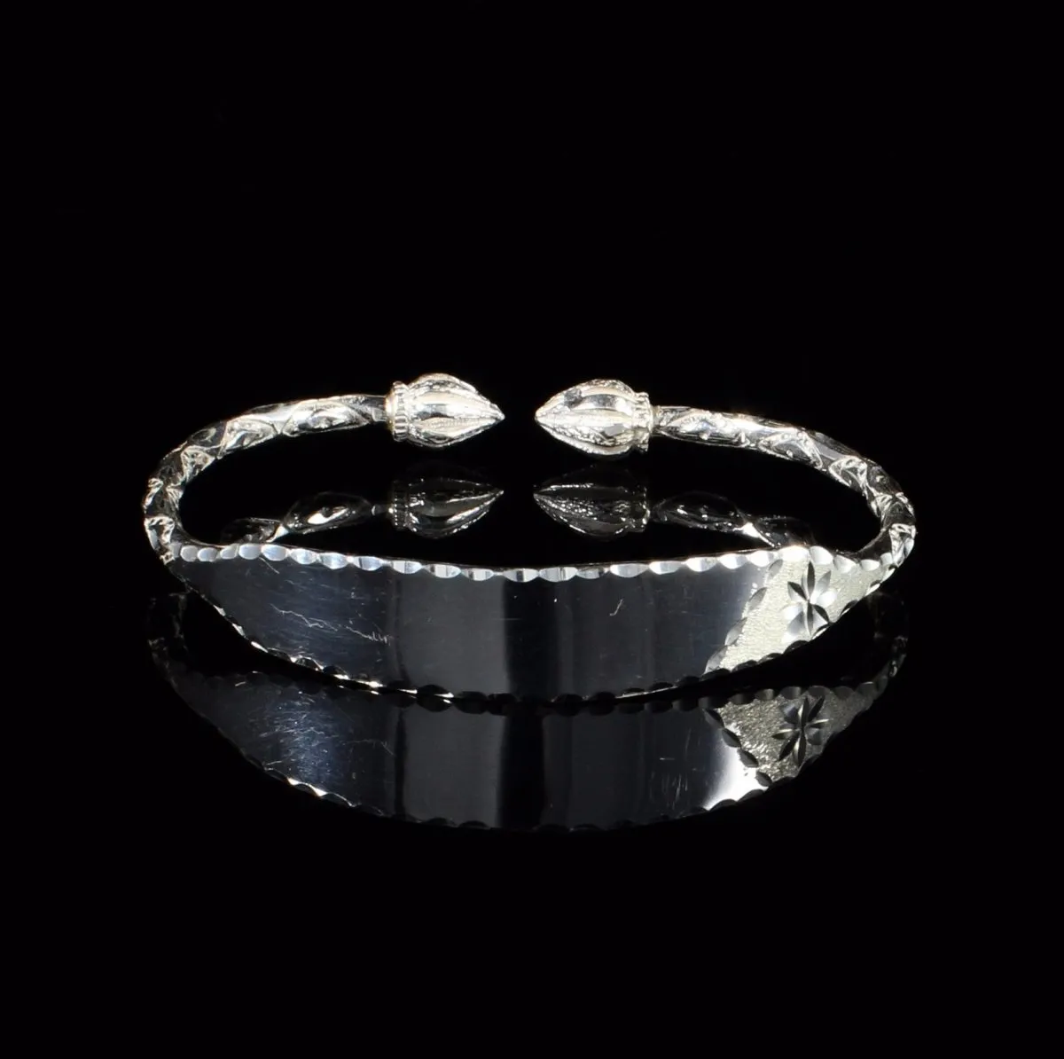 Engravable Heavy Cocoa Pod Bangle with Diamante Pattern