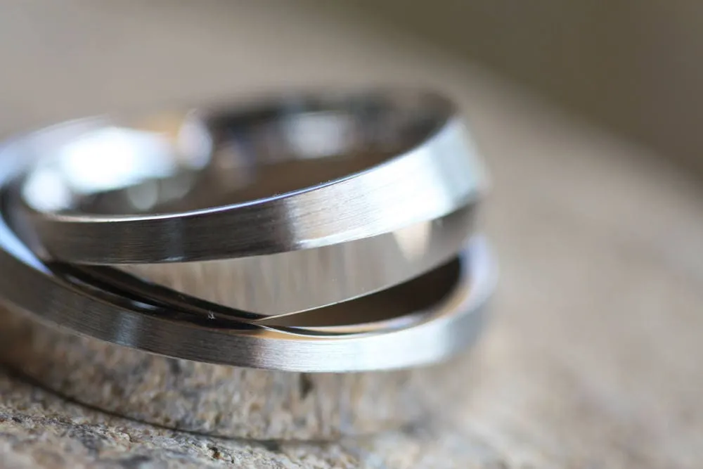 Gold Wedding diamond ring for couples