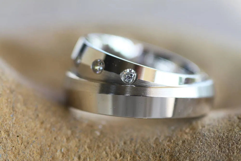 Gold Wedding diamond ring for couples