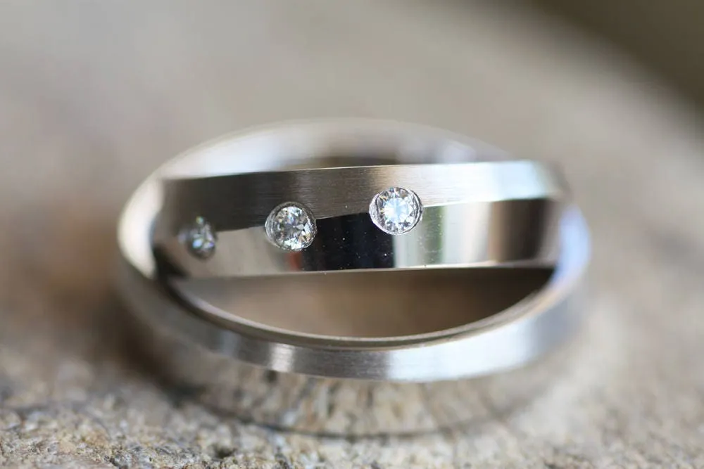 Gold Wedding diamond ring for couples