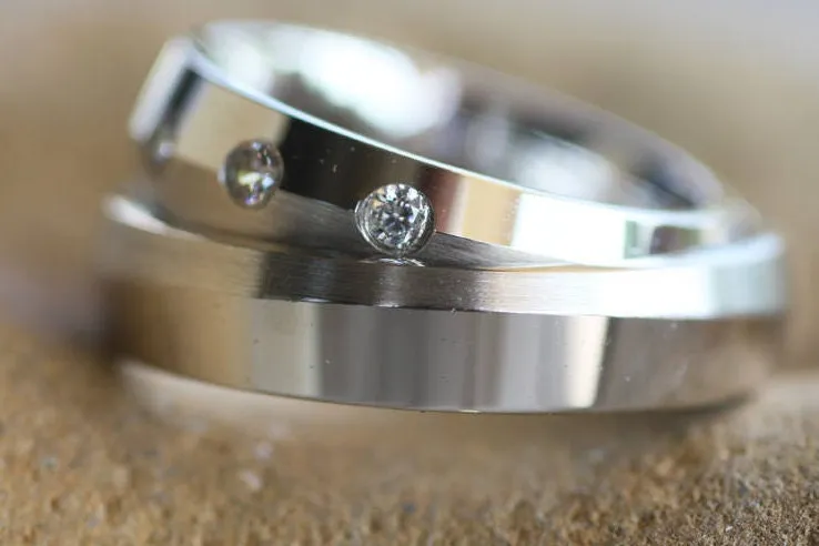 Gold Wedding diamond ring for couples