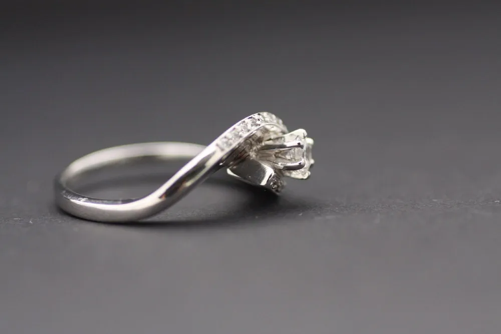 Halo, White Gold Diamond ring