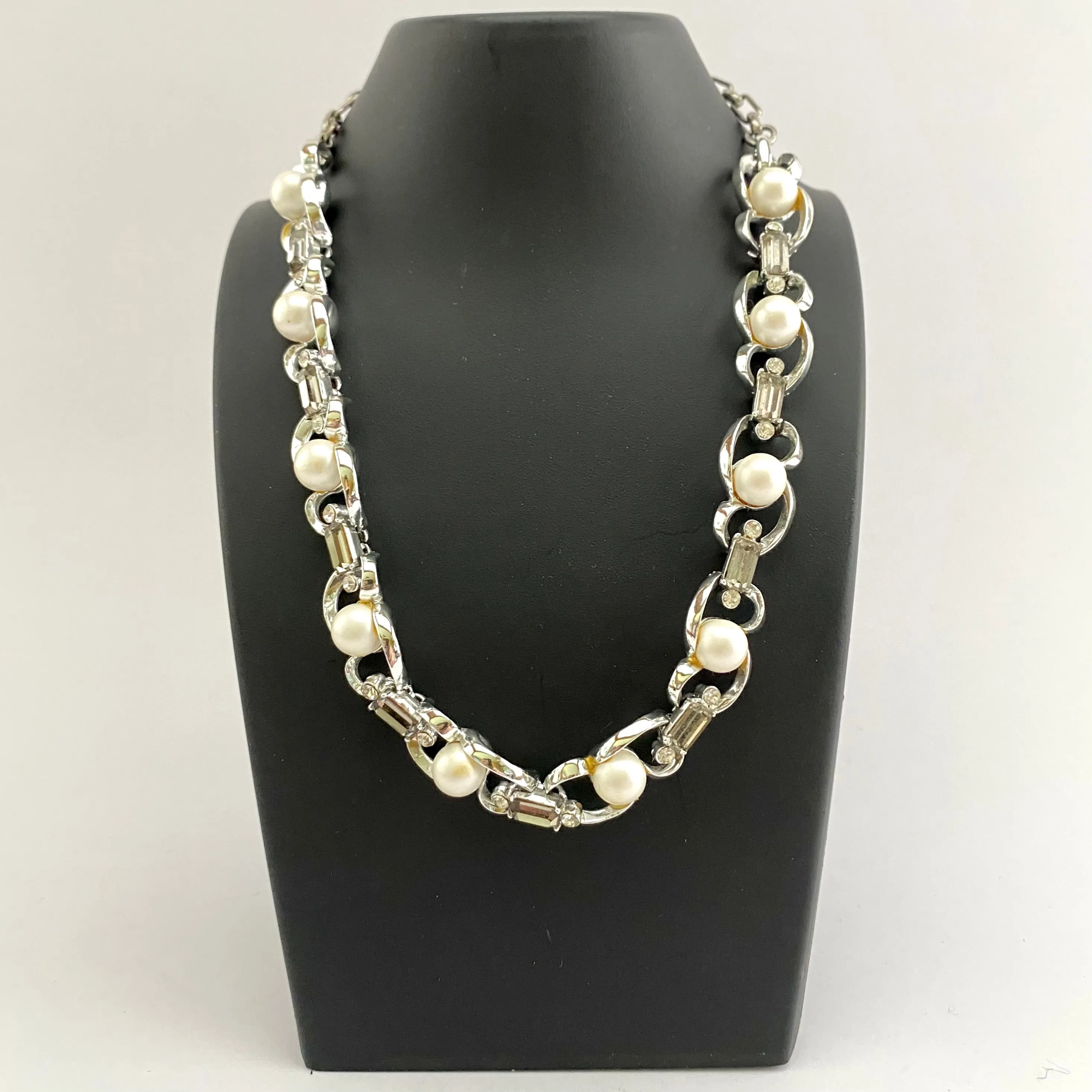 Late 50s/ Early 60s Pakula Demi-Parure