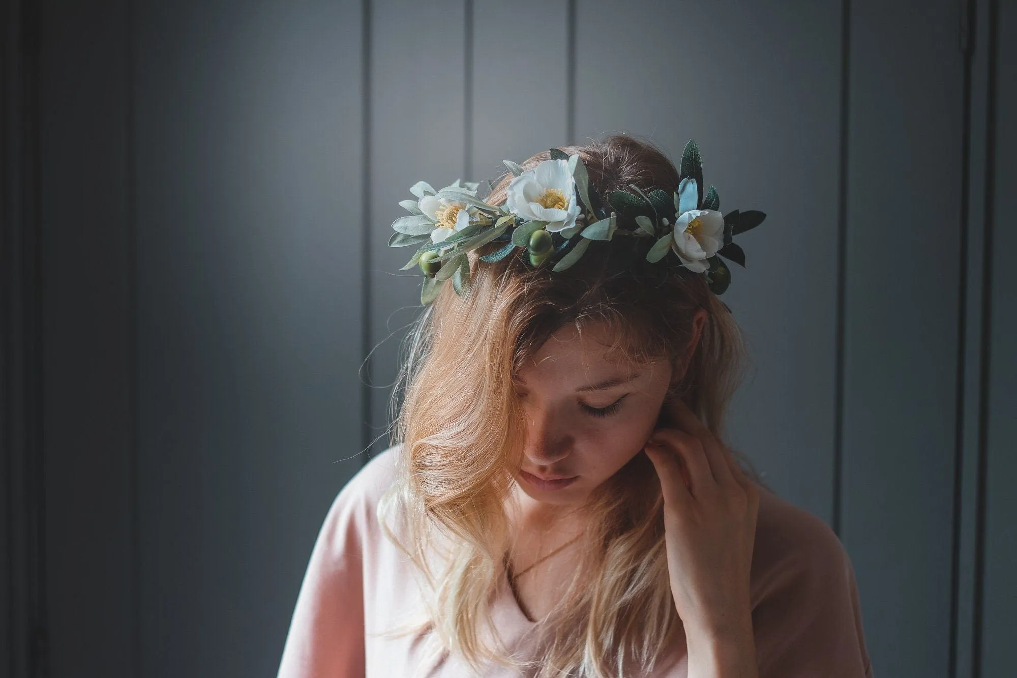 Olive branch wedding crown, olive leaves and cream blossoms, wedding crown, boho wedding crown, Greek style wedding crown