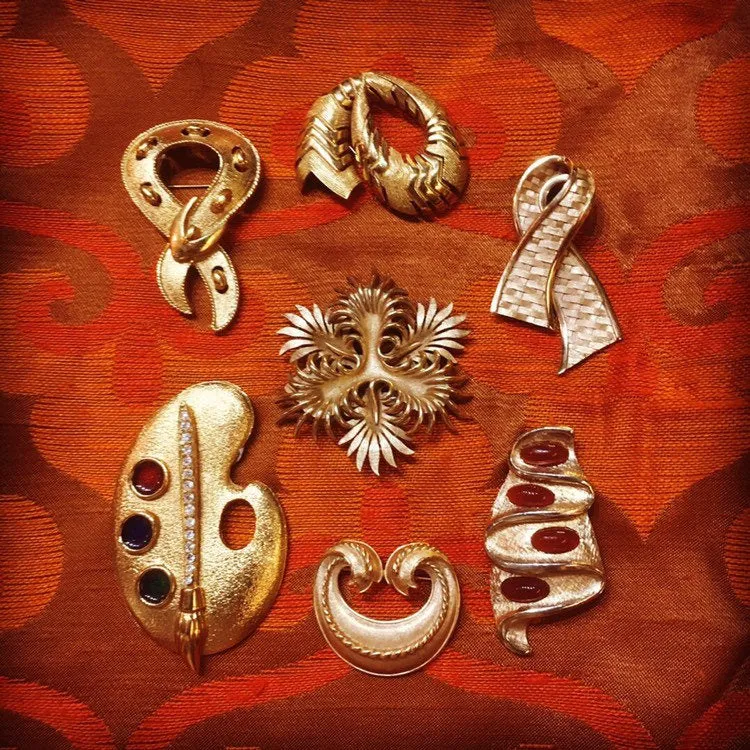 Retro 70s brooch by Monet