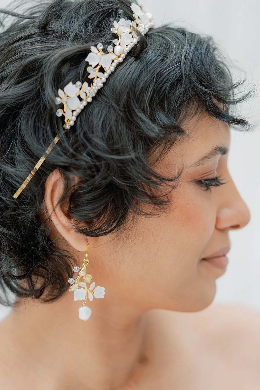 rhinestones and pearls adorned headband ANA- 25015