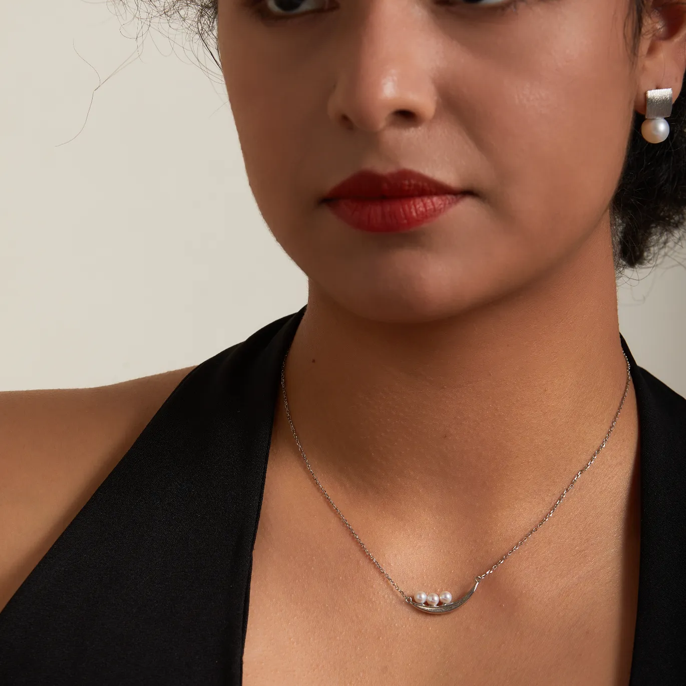 Smiling Moon Pearl Necklace