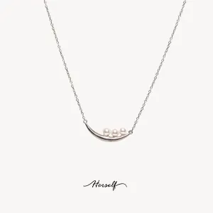 Smiling Moon Pearl Necklace