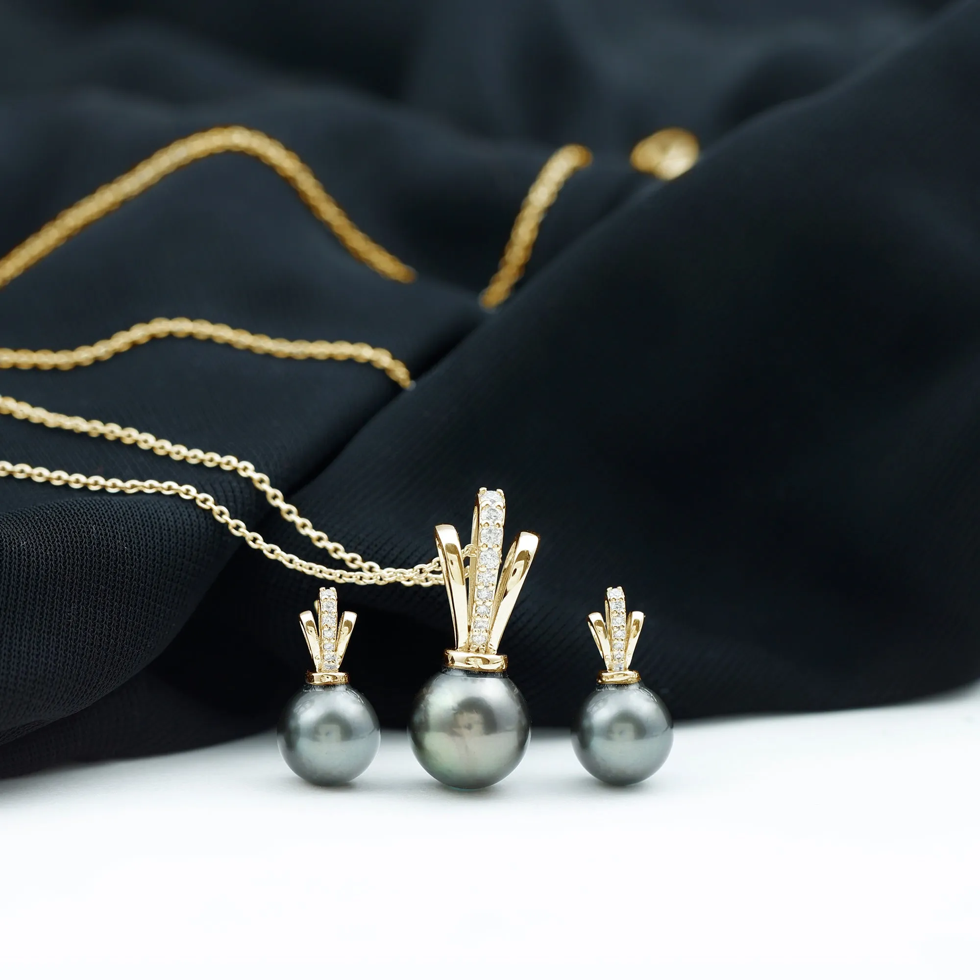 Tahitian Pearl and Diamond Drop Jewelry Set