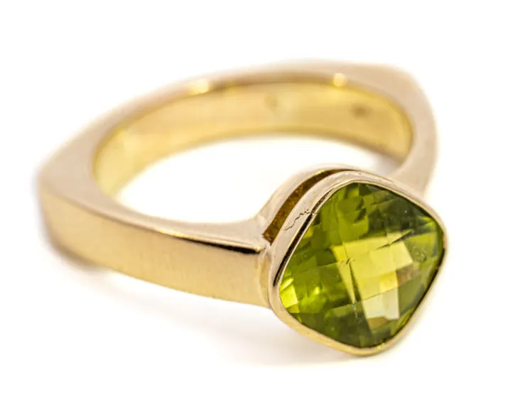 Unique Yellow Gold Peridot Ring (Men's/Women's)