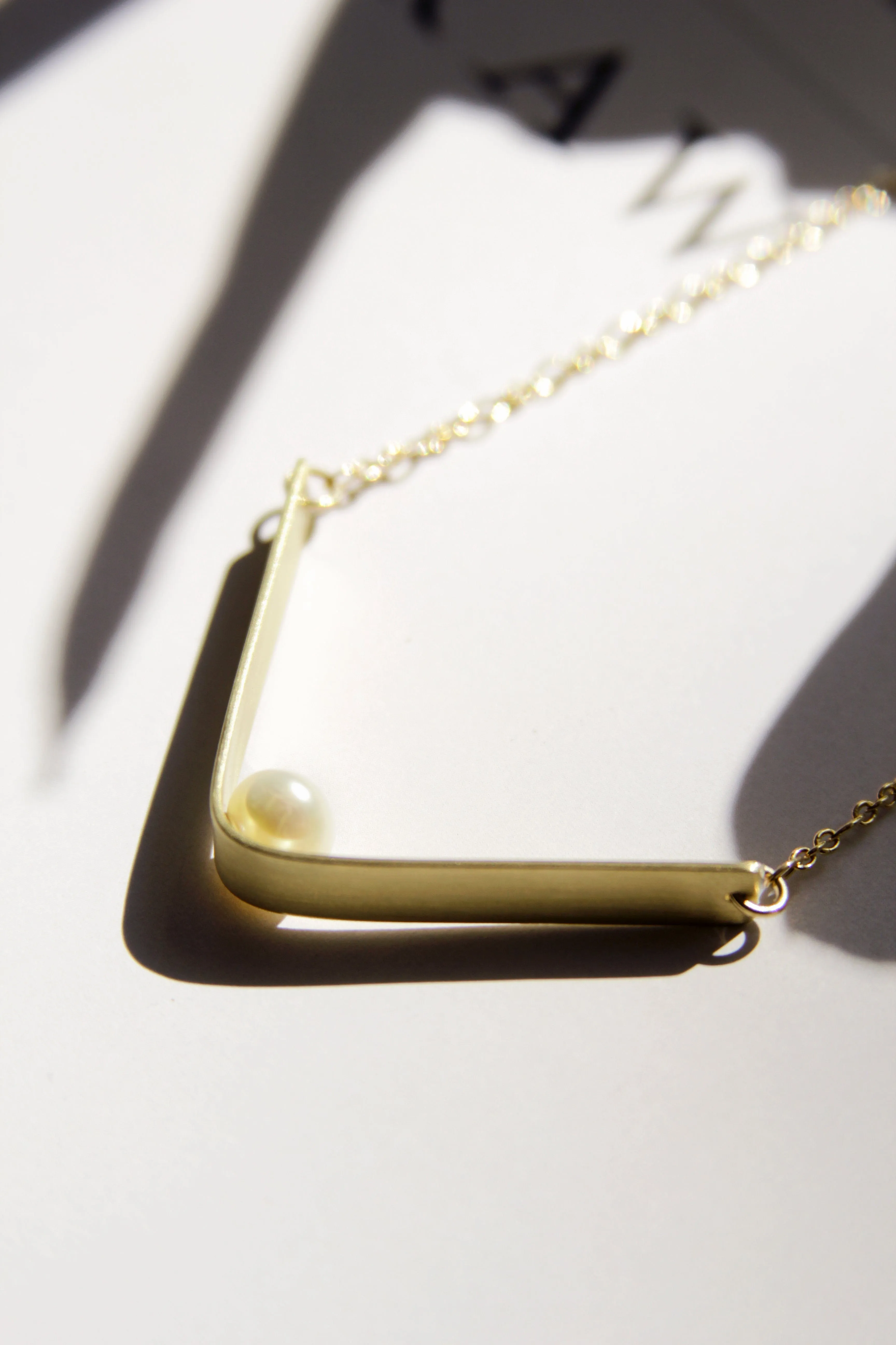 V Pearl Necklace - Gold Plated