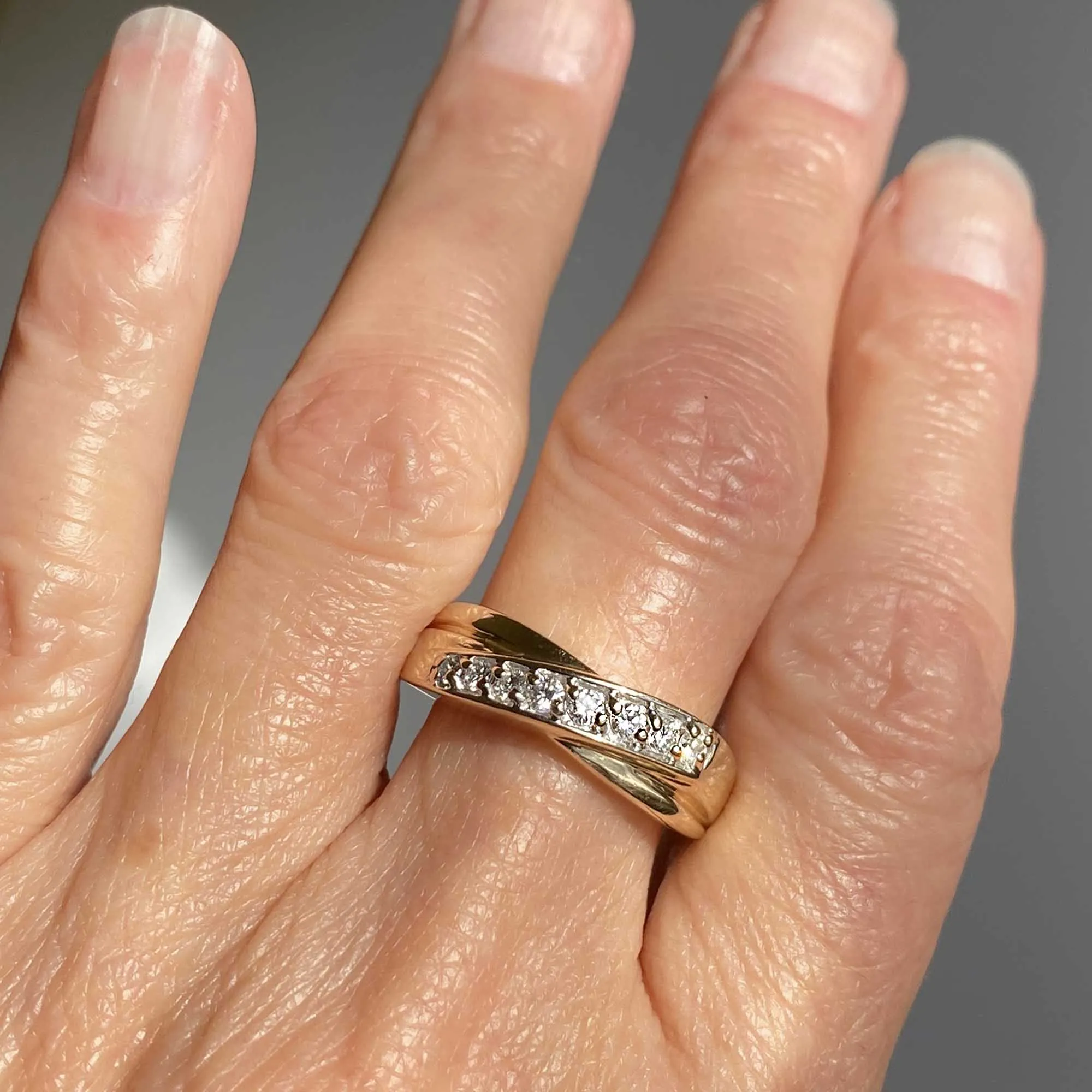 Vintage Diagonal Diamond 14K Gold Band Ring