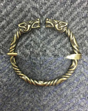 Wolf Brooch - Large